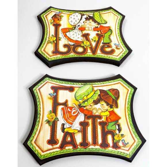VTG HOMCO 1970's LOVE & FAITH Wooden Wall Plaques Decor Kissing/Praying 9.5x12.5 - Picture 1 of 6